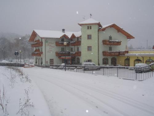 Hotel Fior Di Bosco Giovo Exterior photo