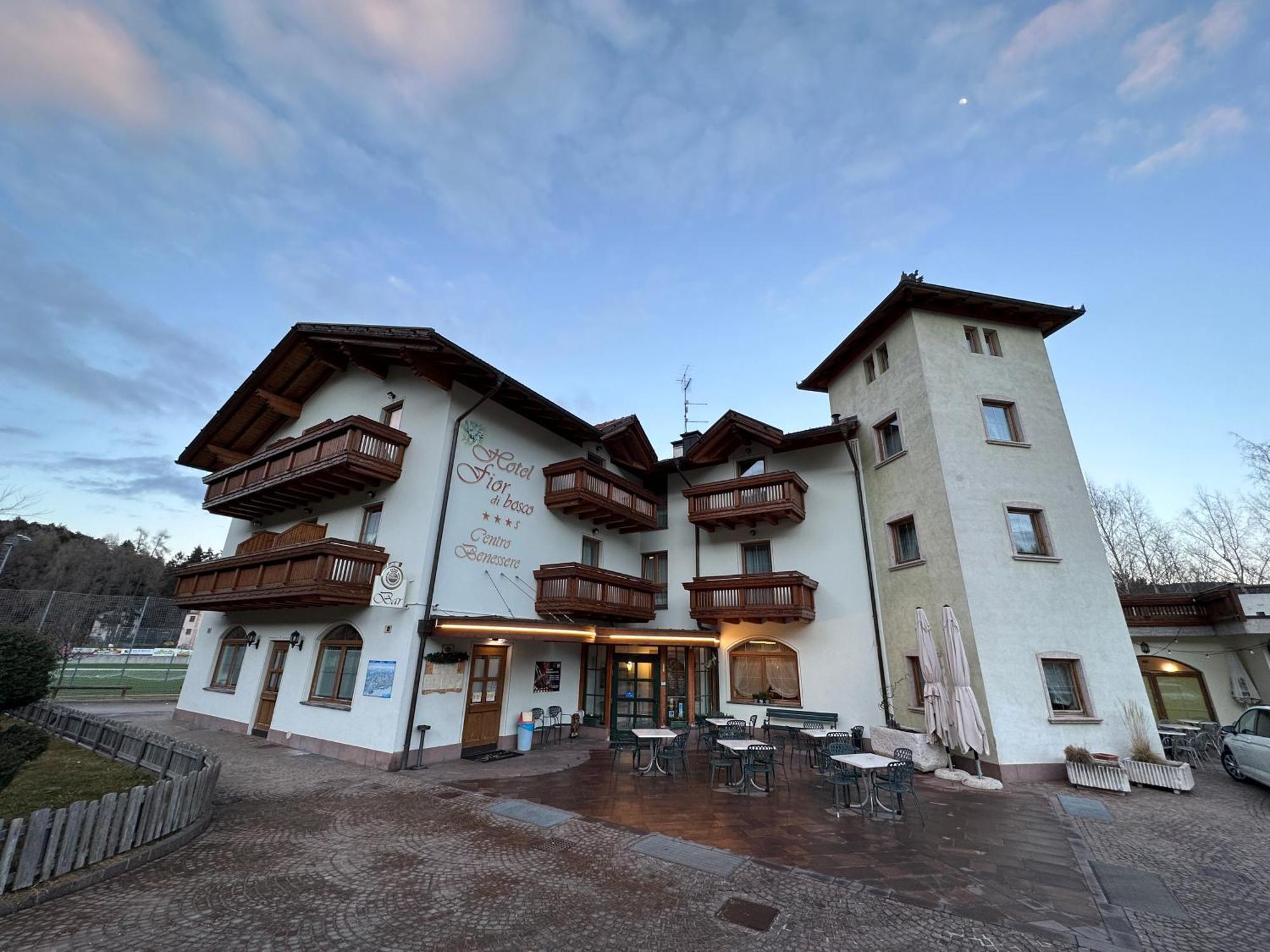 Hotel Fior Di Bosco Giovo Exterior photo